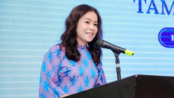 Giáo viên đón đầu xu thế dạy học bằng tiếng Anh Giáo viên đón đầu xu thế dạy học bằng tiếng Anh