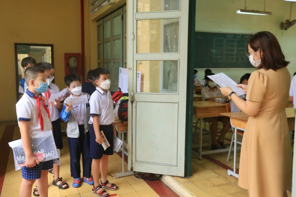 Giáo viên hướng dẫn học sinh cách làm bài khảo sát lớp 6 Trần Đại Nghĩa