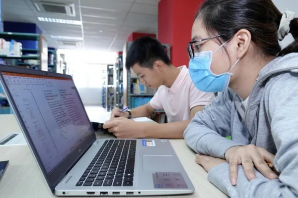 Giỏi tiếng Anh có nên theo ngành ngôn ngữ Anh?