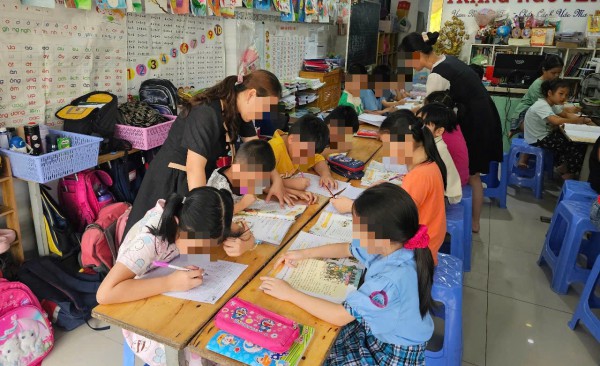 'Góc khuất' khi thực hiện quy định siết dạy thêm, học thêm 'Góc khuất' khi thực hiện quy định siết dạy thêm, học thêm