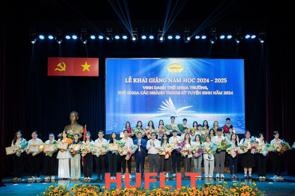 HUFLIT tiếp thêm động lực đến trường cho học sinh vùng sâu HUFLIT tiếp thêm động lực đến trường cho học sinh vùng sâu