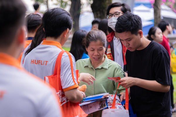 HUFLIT tiếp tục xét tuyển học bạ, tối ưu cơ hội trúng tuyển cho thí sinh