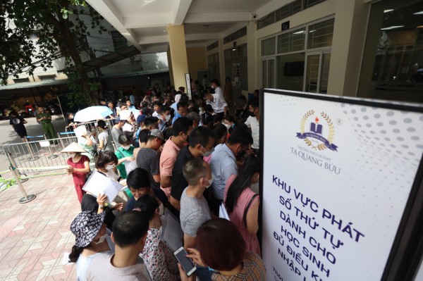 Hà Nội: Không được thu tiền đặt cọc, giữ chỗ tuyển sinh lớp 10