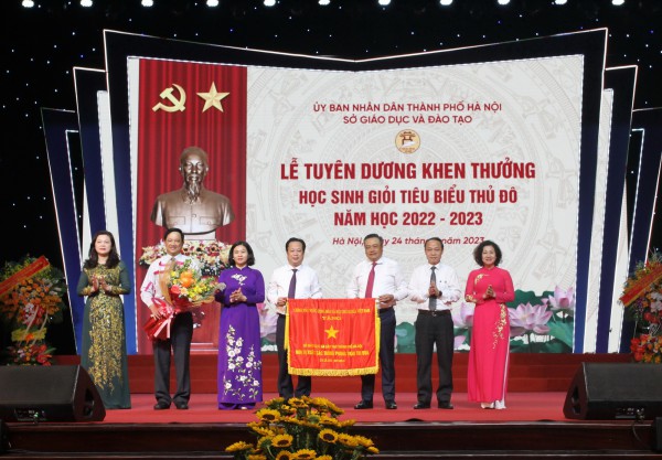 Hà Nội dẫn đầu cả nước về học sinh giỏi quốc gia, quốc tế