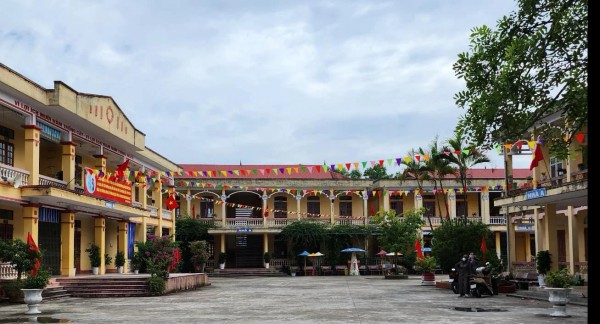 Hải Dương: Hiệu trưởng nói gì trước phản ánh của phụ huynh về khoản thu tự nguyện?