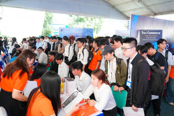 Hàng nghìn cơ hội việc làm và thực tập lĩnh vực công nghệ thông tin Hàng nghìn cơ hội việc làm và thực tập lĩnh vực công nghệ thông tin