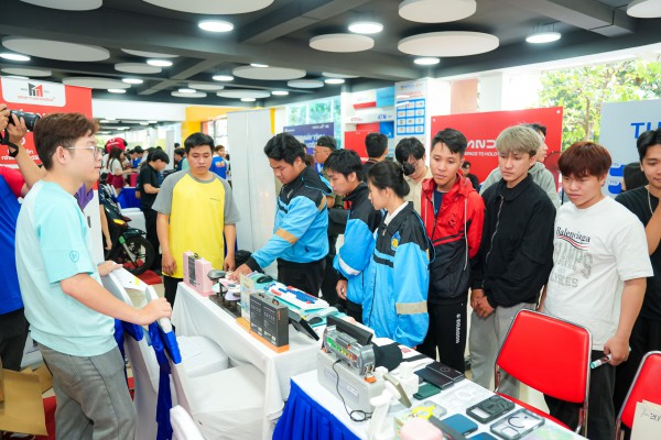 Hàng nghìn cơ hội việc làm và thực tập lĩnh vực công nghệ thông tin Hàng nghìn cơ hội việc làm và thực tập lĩnh vực công nghệ thông tin