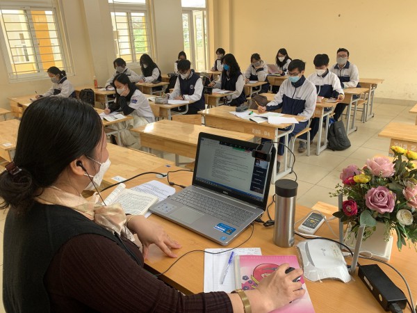 Hàng nghìn giáo viên Hà Nội gửi tâm thư mong bỏ thi thăng hạng