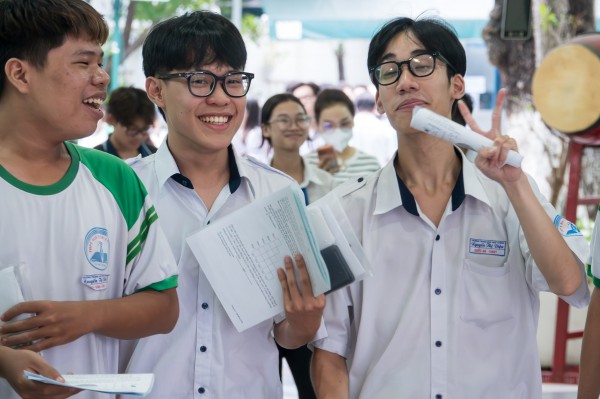 'Hạt cườm' và 'bạn Bình' chặn thí sinh lấy điểm 9, 10 toán thi tốt nghiệp THPT