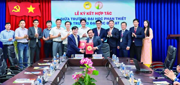 Hạt nhân cung ứng nguồn tri thức chất lượng cao cho Lâm Đồng Hạt nhân cung ứng nguồn tri thức chất lượng cao cho Lâm Đồng