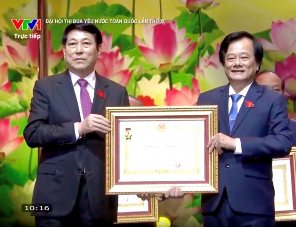 Hiệu trưởng Trường Y dược - Trường ĐH Trà Vinh được phong Anh hùng Lao động Hiệu trưởng Trường Y dược - Trường ĐH Trà Vinh được phong Anh hùng Lao động