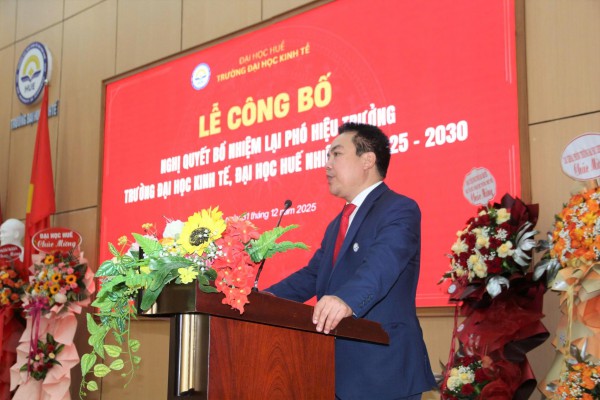 Hiệu trưởng Trường ĐH Kinh tế Huế: Lãnh đạo không nói nhiều mà phải dấn thân, hành động Hiệu trưởng Trường ĐH Kinh tế Huế: Lãnh đạo không nói nhiều mà phải dấn thân, hành động