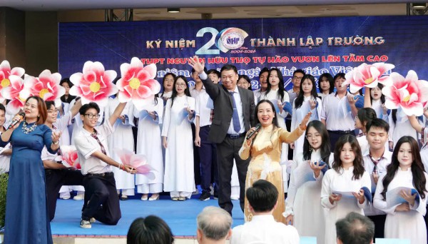 Hiệu trưởng, phó hiệu trưởng có được nghỉ hè?