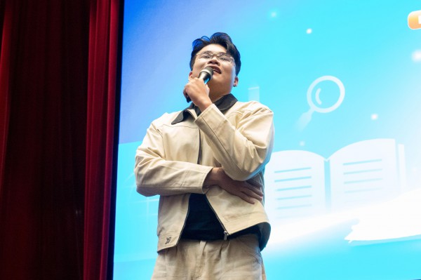 Hình ảnh ngoài đời dễ thương của Giana và Tr.D 'Nắng có mang em về'