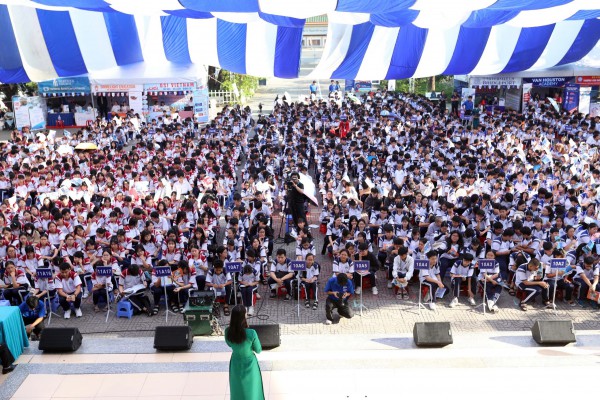 Hồ sơ học tập suốt đời của cá nhân sẽ được tích hợp trên ứng dụng VNeID Hồ sơ học tập suốt đời của cá nhân sẽ được tích hợp trên ứng dụng VNeID