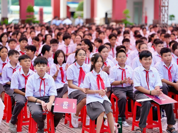 Hồ sơ học tập suốt đời trên VNeID: Ai chịu trách nhiệm khi dữ liệu bị lộ? Hồ sơ học tập suốt đời trên VNeID: Ai chịu trách nhiệm khi dữ liệu bị lộ?