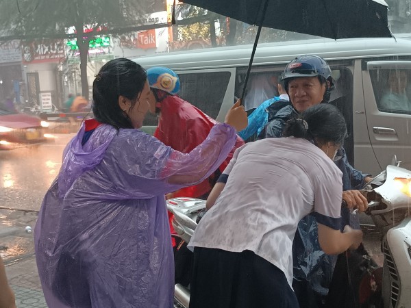 Hoàn thành thi tốt nghiệp THPT: Sĩ tử phấn khởi lên kế hoạch... chờ điểm chuẩn ĐH