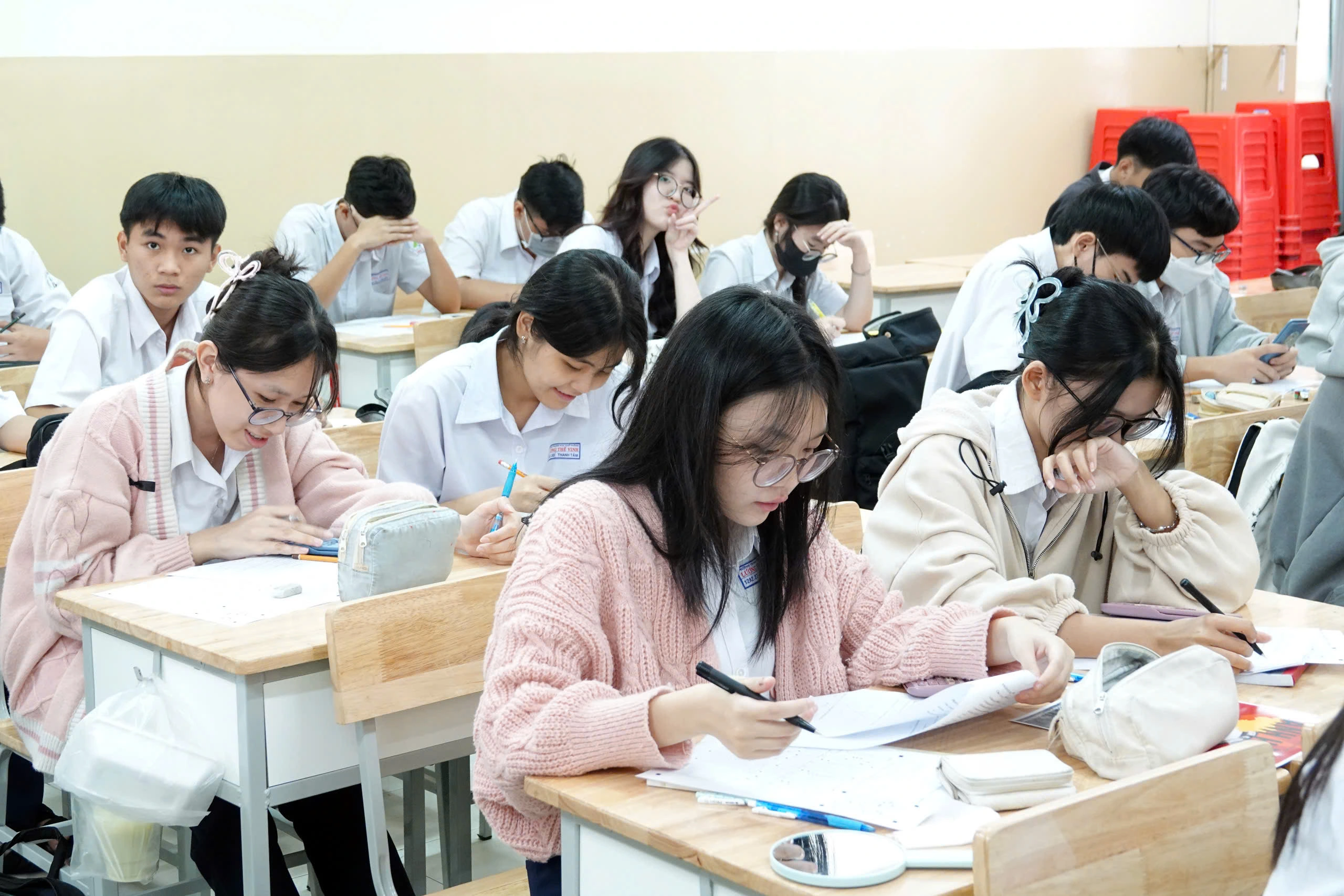 Học 2 buổi có vi phạm quy định dạy thêm, học thêm?