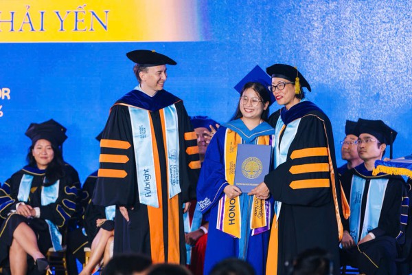 Học bổng Trường Đại học Fulbright Việt Nam: cho những người trẻ dám ước mơ Học bổng Trường Đại học Fulbright Việt Nam: cho những người trẻ dám ước mơ