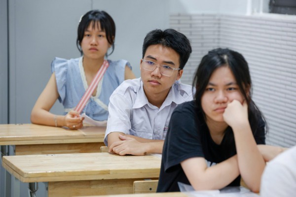 Học sinh Hà Nội bất an trước kỳ thi vào lớp 10 Học sinh Hà Nội bất an trước kỳ thi vào lớp 10