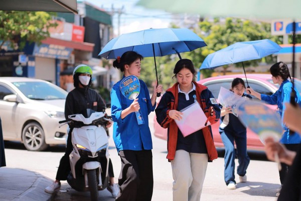 Học sinh Hà Nội bất an trước kỳ thi vào lớp 10 Học sinh Hà Nội bất an trước kỳ thi vào lớp 10