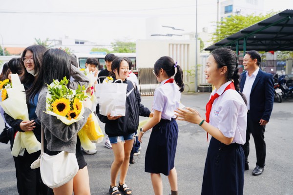 Học sinh Hàn Quốc trải nghiệm văn hóa truyền thống, giáo dục Việt Nam tại TP.Đà Nẵng