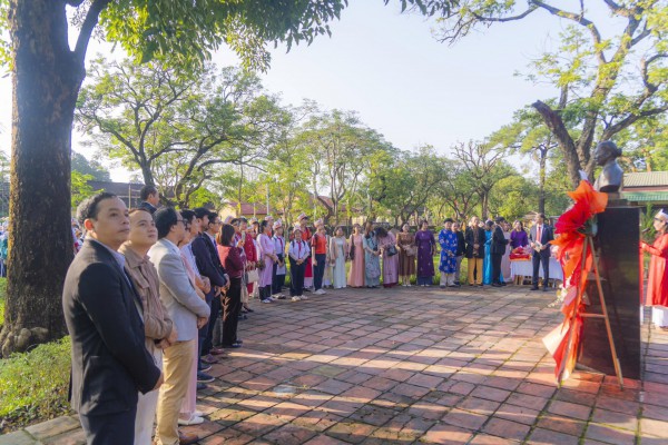 Học sinh Huế hào hứng trải nghiệm 'Hạo khí Cần vương' Học sinh Huế hào hứng trải nghiệm 'Hạo khí Cần vương'