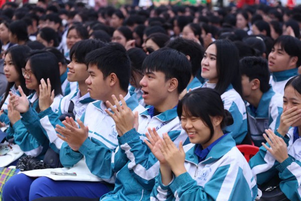 Học sinh Quảng Trị tìm cơ hội học tập tại Chương trình Tư vấn mùa thi