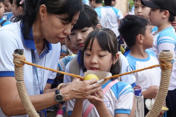 Học sinh TP.HCM vui hội xuân, ngày mai nghỉ Tết Nguyên đán