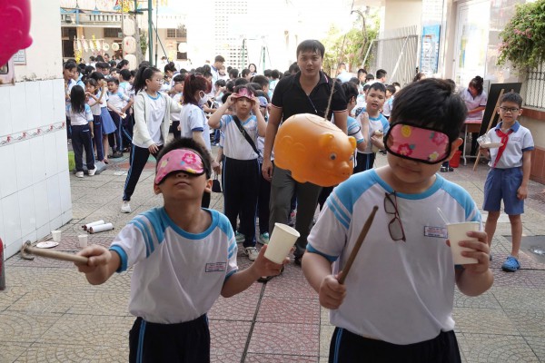 Học sinh TP.HCM vui hội xuân, ngày mai nghỉ Tết Nguyên đán