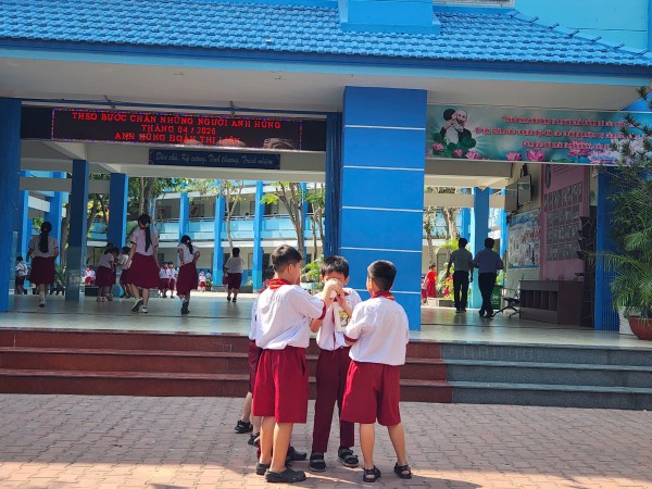 Học sinh Trường Bình Quới Tây nghi ngộ độc thực phẩm: Bao giờ có kết quả xét nghiệm?