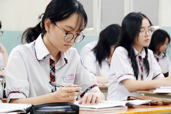 Học sinh đổi kế hoạch, 'tìm đường lui' trước khả năng siết xét tuyển Học sinh đổi kế hoạch, 'tìm đường lui' trước khả năng siết xét tuyển