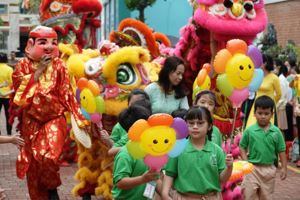 Học sinh, giáo viên cả nước rộn rã khai giảng năm học mới Học sinh, giáo viên cả nước rộn rã khai giảng năm học mới