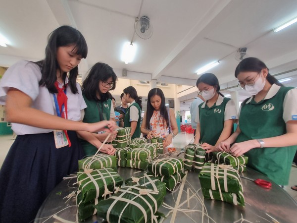 Học sinh hiến kế vui xuân mà vẫn 