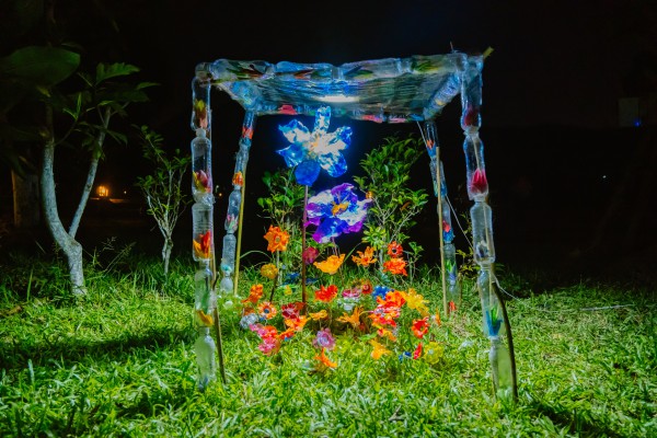 Học sinh 'kể chuyện' về môi trường bằng nghệ thuật sắp đặt từ rác thải