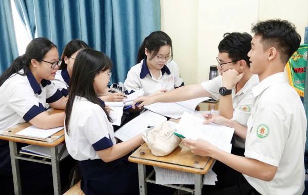 Học sinh lớp 12 lên kế hoạch ôn tập xuyên tết, vì sao? Học sinh lớp 12 lên kế hoạch ôn tập xuyên tết, vì sao?