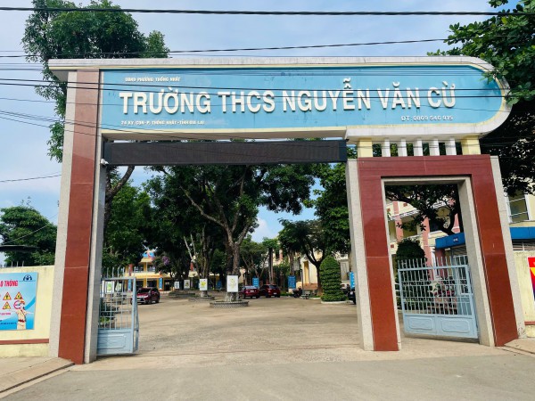 Học sinh lớp 8 dùng rìu tấn công bạn học trong lớp