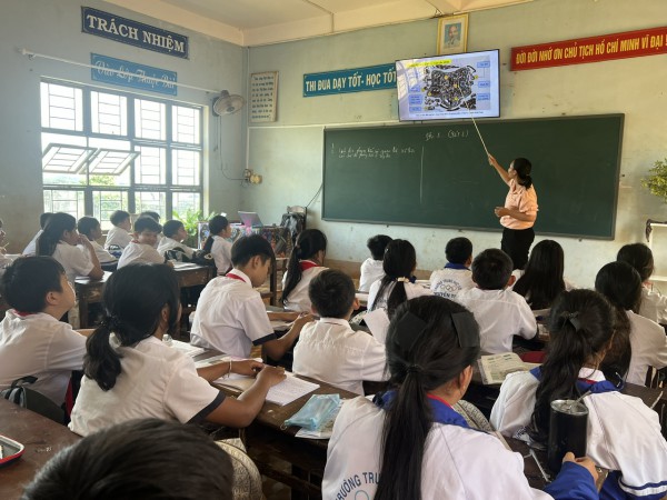 Học sinh phía tây Gia Lai cũng nghỉ học để tránh bão số 13 Kalmaegi Học sinh phía tây Gia Lai cũng nghỉ học để tránh bão số 13 Kalmaegi