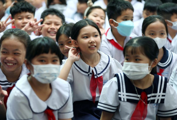 Học sinh tiểu học TP.HCM giảm, có giảm áp lực sĩ số ?