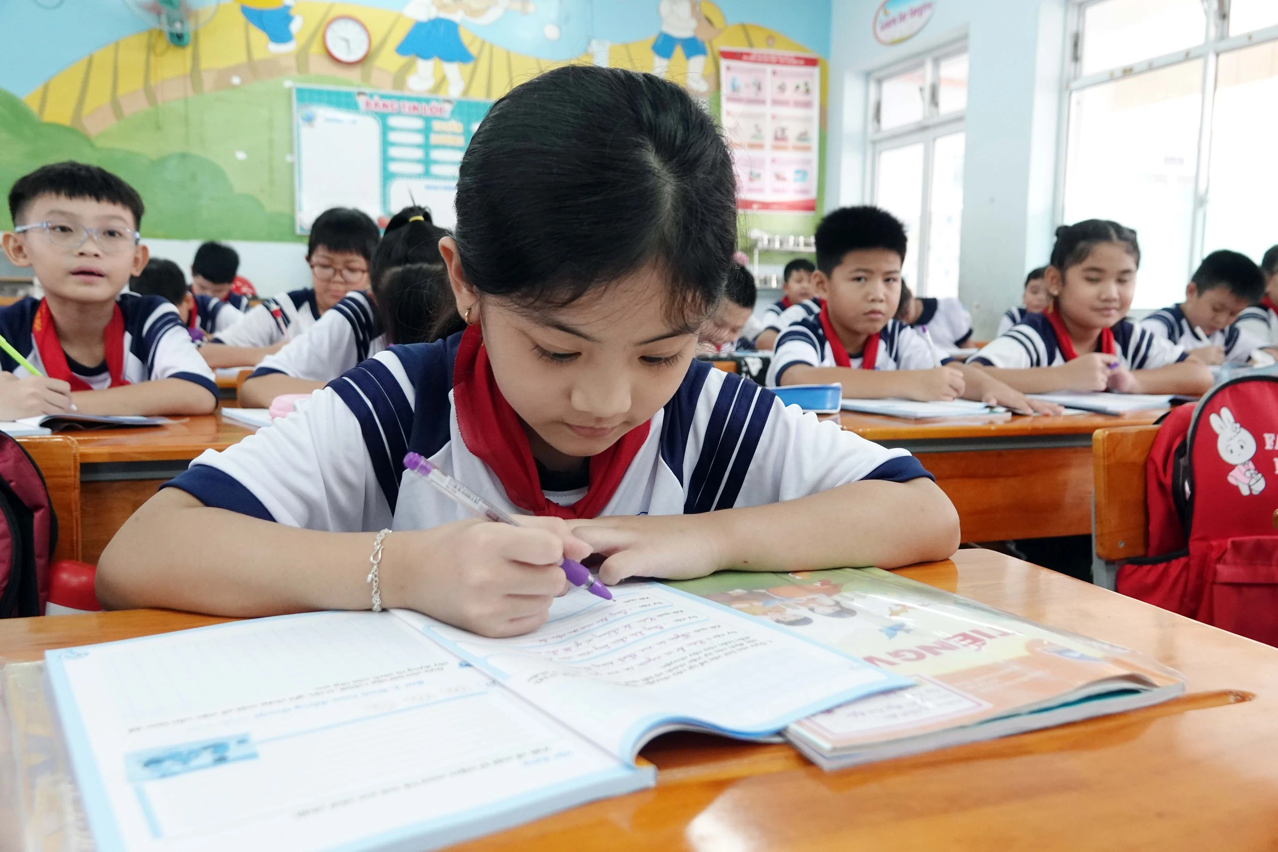 Học thêm 'vì chương trình nặng'? Học thêm 'vì chương trình nặng'?