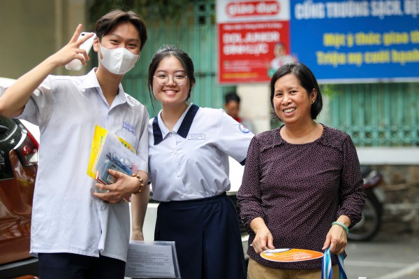 Học thuộc lời Tổng Bí thư Tô Lâm, thí sinh viết văn tốt nghiệp THPT 'một mạch' Học thuộc lời Tổng Bí thư Tô Lâm, thí sinh viết văn tốt nghiệp THPT 'một mạch'