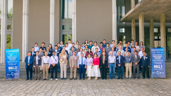 Hơn 60 chuyên gia quốc tế bàn cách lập mạng lưới kính hiển vi cho Việt Nam Hơn 60 chuyên gia quốc tế bàn cách lập mạng lưới kính hiển vi cho Việt Nam