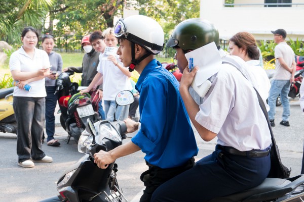 Hy hữu thí sinh lớp 11 bị mời ra khỏi phòng thi đánh giá năng lực