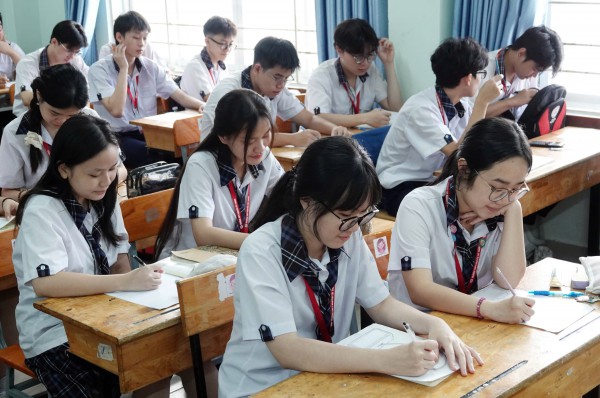 Khi dạy thêm trong trường không còn liên quan đến tiền