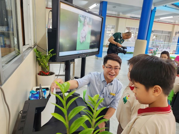 Khi giáo viên mầm non học tiếng Anh Khi giáo viên mầm non học tiếng Anh