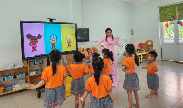 Khi giáo viên mầm non học tiếng Anh Khi giáo viên mầm non học tiếng Anh