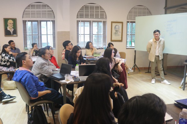 Khi thầy cô U.40 cũng đi... học hè Khi thầy cô U.40 cũng đi... học hè