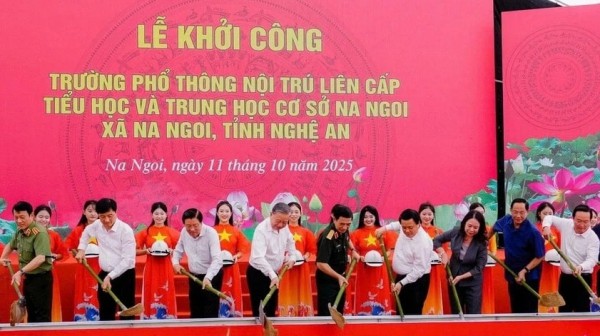 Khởi công đồng loạt 72 trường phổ thông nội trú liên cấp tại các xã biên giới Khởi công đồng loạt 72 trường phổ thông nội trú liên cấp tại các xã biên giới