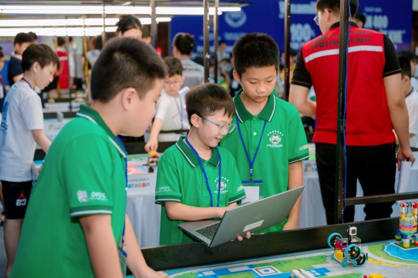 Khởi động cuộc thi robot trên toàn quốc để giành suất tranh tài ở Singapore