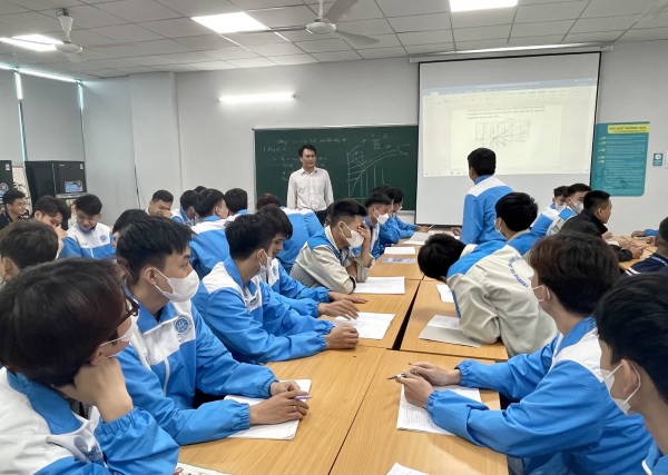 Không đậu lớp 10 công lập, chọn hướng đi nào để thành công?